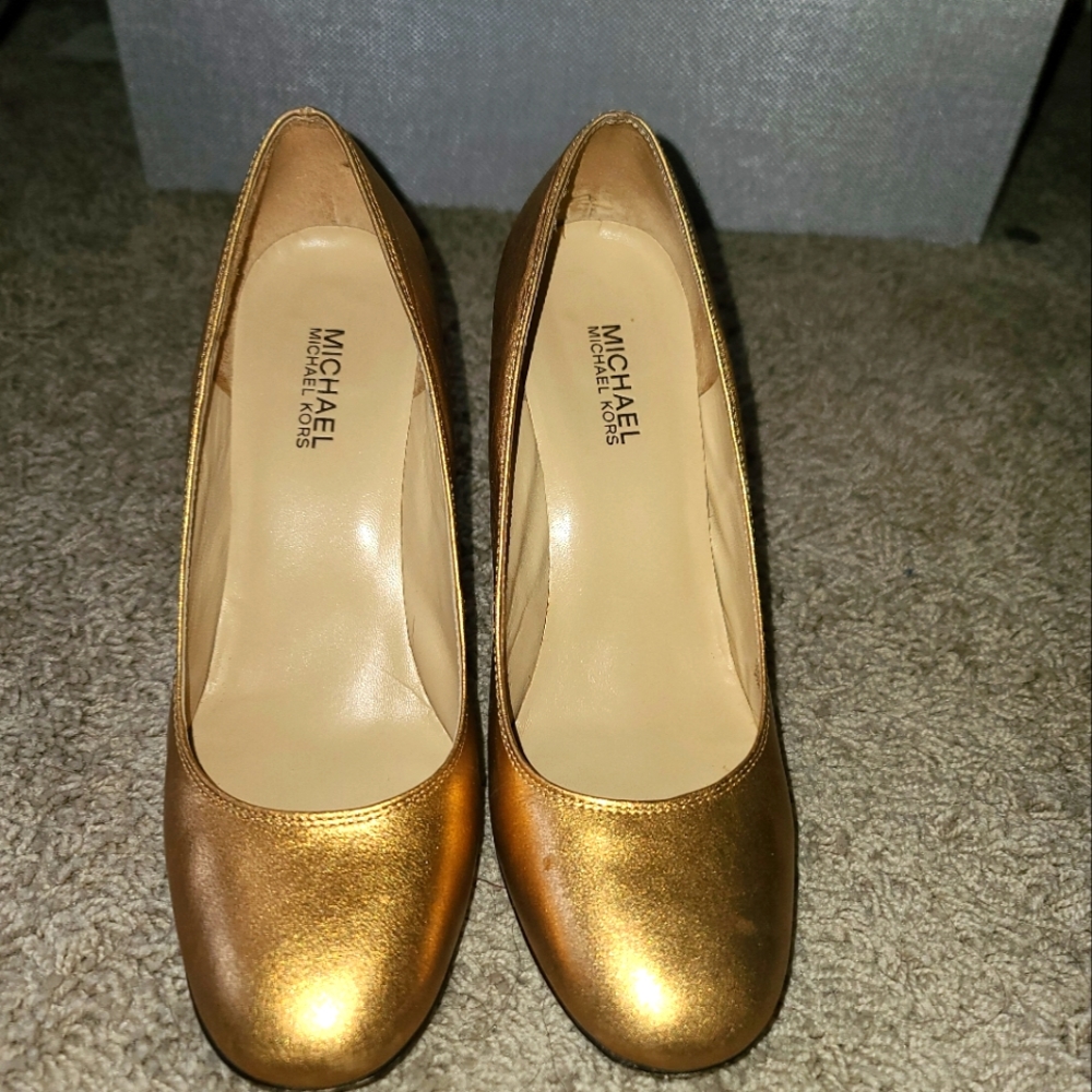 Michael Kors pumps
